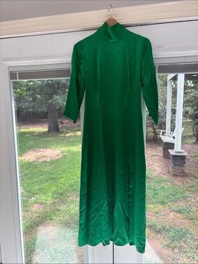 Green Backless Turtleneck Midi Dress - Elegant Everyday Style